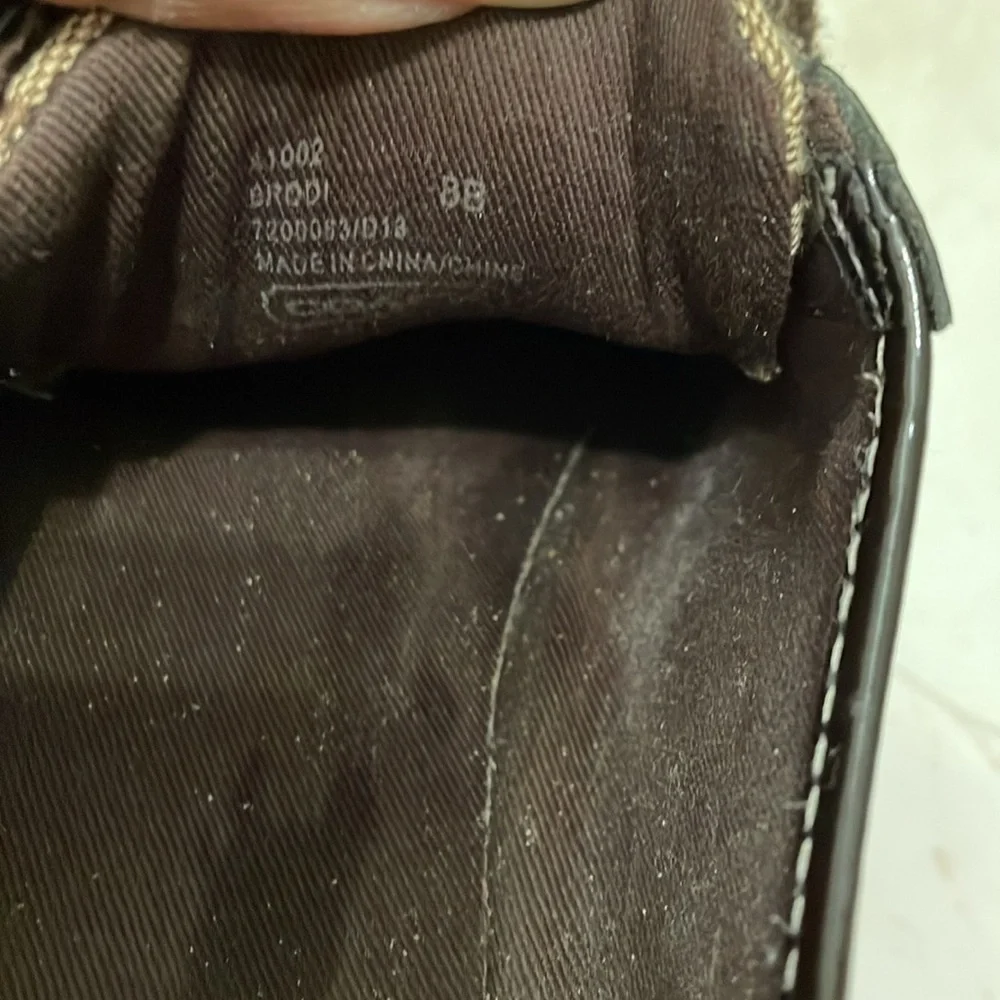 Coach Sneakers Women Size 8 Brown Tan Signature Logo Patent Leather Detail - Picture 7 of 12